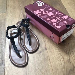 Women’s sandals
